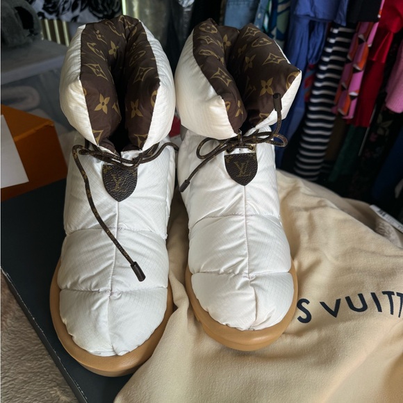 Louis Vuitton Snow Pillow Ankle Booties EU Size 38 US Size 8 - Picture 6 of 8
